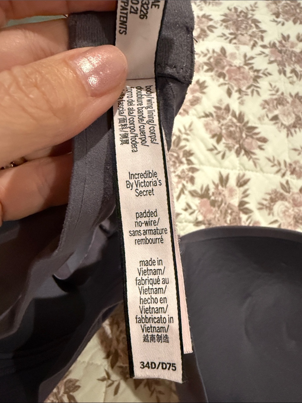 Victoria's Secret Smooth Padded Bra in Charcoal purple - Picture 2 of 4